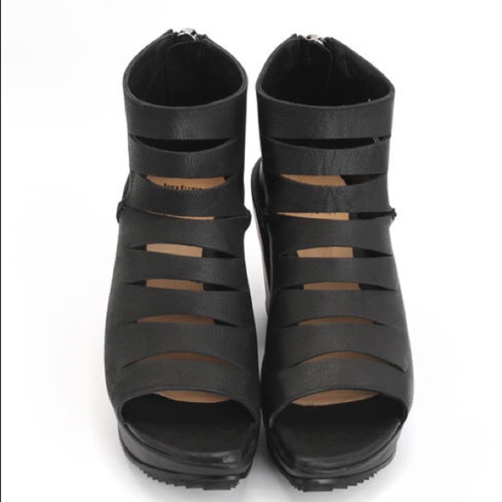 🖤 Fluevog Prepare 2.0 Axe heeled sandals